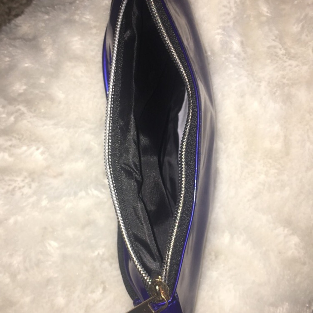A Fanny pack - Picture 3 of 4